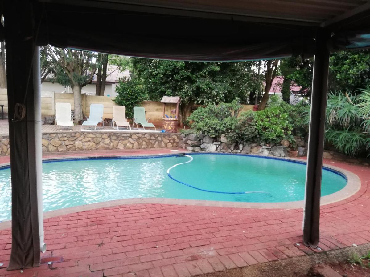 Rocky Ridge Guest House Self Catering - No Alcohol Allowed Roodepoort Exterior photo